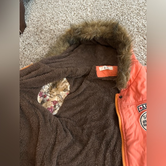 Z & I Warm Winter Jacket has multiple pockets orange/peach color size small - Picture 5 of 6
